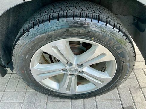 Used 2013 Toyota Highlander Limited image 14