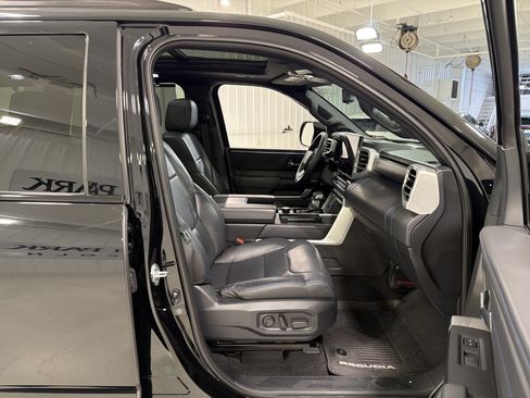 Used 2024 Toyota Sequoia Platinum AWD/4WD image 15