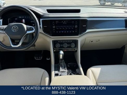 Used 2023 Volkswagen Atlas SEL R-Line AWD/4WD image 12