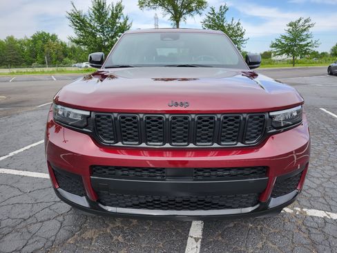 Used 2021 Jeep Grand Cherokee L Laredo AWD/4WD image 11