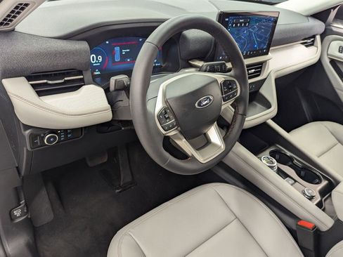 New 2026 Ford Explorer Active w/ Active Comfort Package image 3