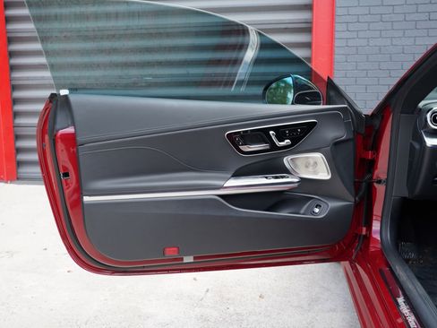 Used 2024 Mercedes-Benz CLE 300 4MATIC Coupe image 14