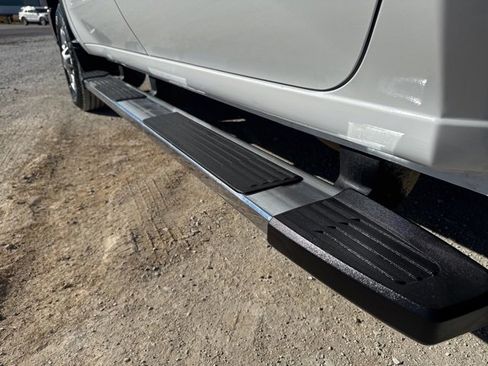 Used 2024 Chevrolet Silverado 2500 LT image 11