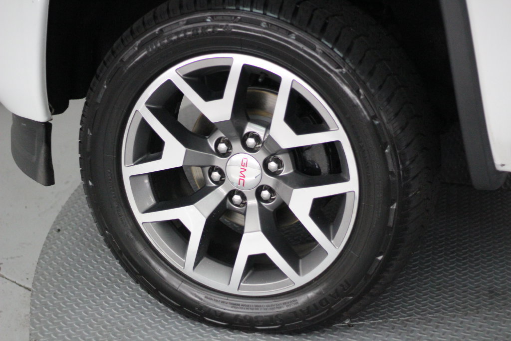Used 2015 GMC Sierra 1500 SLT w/ All-Terrain Package AWD/4WD image 50