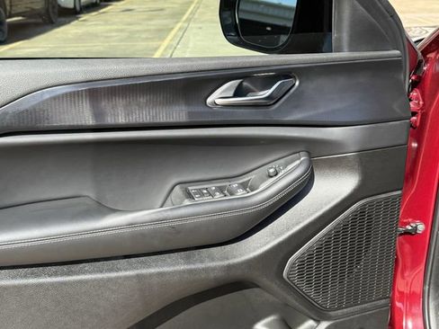 New 2025 Jeep Grand Cherokee L Altitude RWD image 13