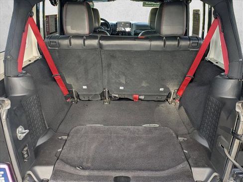 Used 2017 Jeep Wrangler Unlimited Rubicon image 6