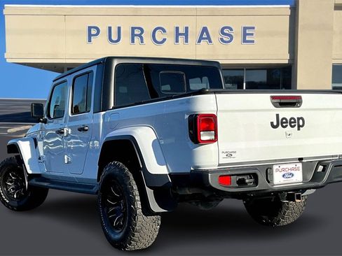 Used 2022 Jeep Gladiator Sport image 4