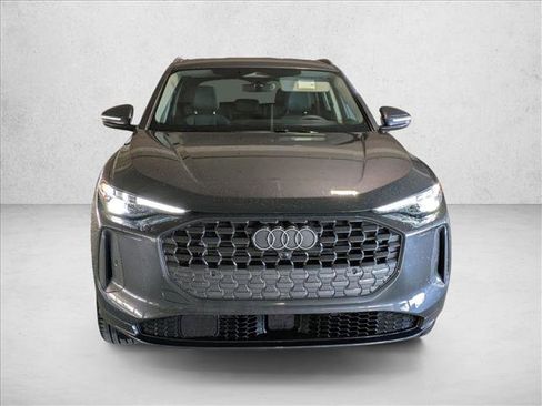 Certified 2025 Audi Q5 Premium Plus w/ Premium Plus image 2