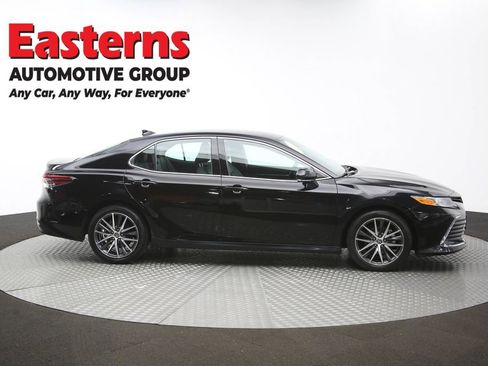 Used 2022 Toyota Camry XLE FWD image 45