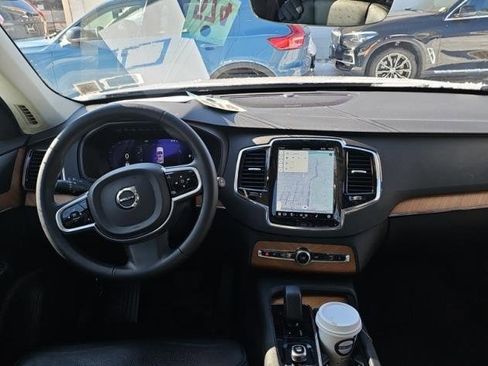 Used 2023 Volvo XC90 B5 Plus w/ Protection Package Premier image 4