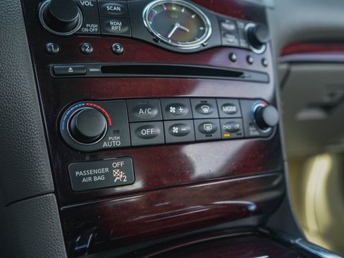 Used 2013 INFINITI G37 Sport w/ Premium Pkg image 17