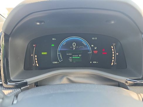 Used 2025 Toyota Camry SE FWD image 22