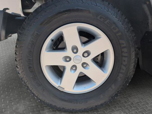 Used 2013 Jeep Wrangler Sport AWD/4WD image 28