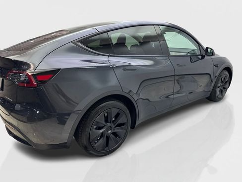 Used 2025 Tesla Model Y Long Range AWD/4WD image 13