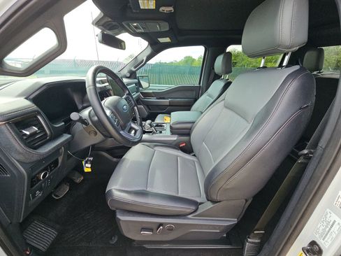 Used 2025 Ford F150 Lightning Lariat image 5