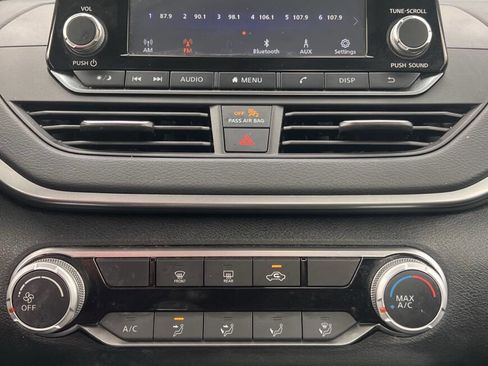 Used 2024 Nissan Altima 2.5 S image 25