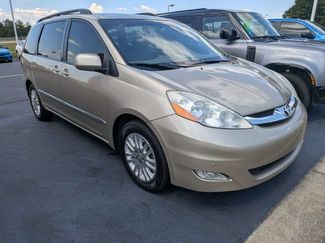 Used 2010 Toyota Sienna Limited FWD video 2