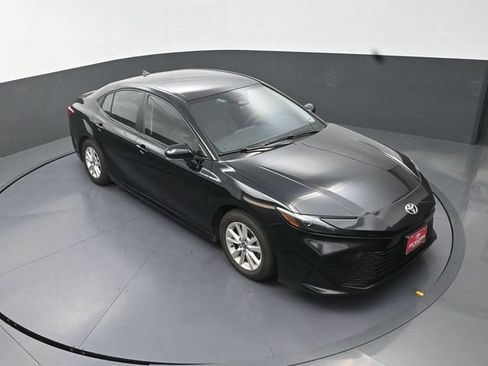 Used 2025 Toyota Camry LE FWD image 23