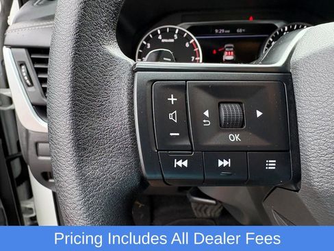 Used 2025 Nissan Rogue S AWD/4WD image 13