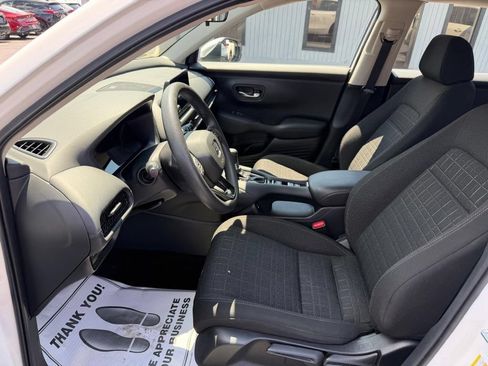 Used 2025 Honda HR-V LX image 13