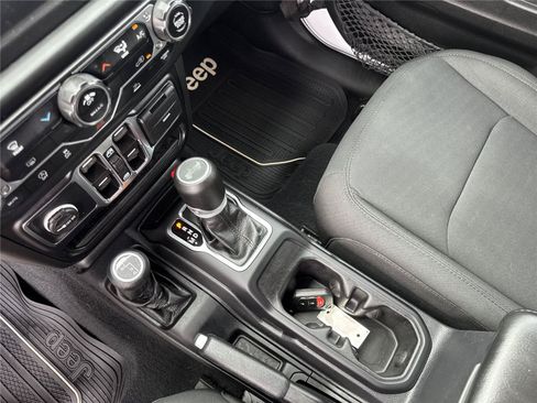 Used 2022 Jeep Wrangler Unlimited Sport AWD/4WD image 26