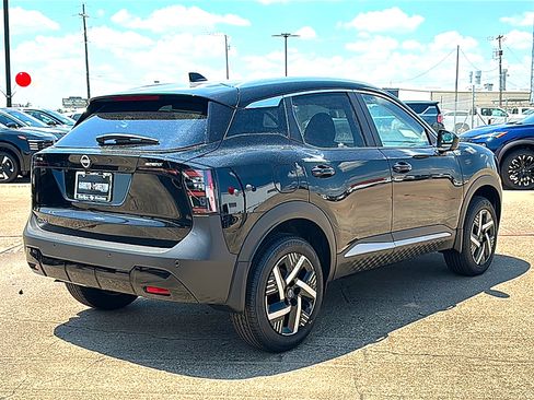 New 2026 Nissan Kicks SV w/ Interior Electronics Package FWD image 8