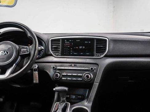 Used 2022 Kia Sportage LX image 13