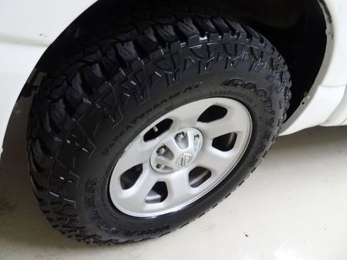 Used 2021 Nissan Titan S w/ S Utility Package image 7