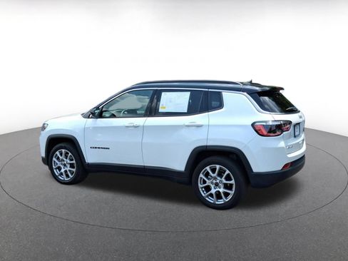 Used 2025 Jeep Compass Limited AWD/4WD image 7