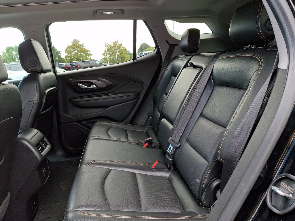 Certified 2019 GMC Terrain SLT w/ Preferred Package AWD/4WD image 10