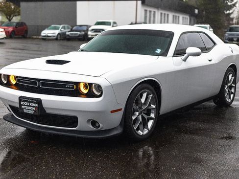 Used 2022 Dodge Challenger GT image 6