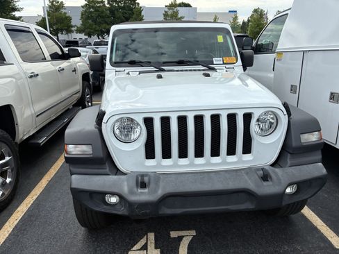Used 2018 Jeep Wrangler Unlimited Sport S AWD/4WD image 2