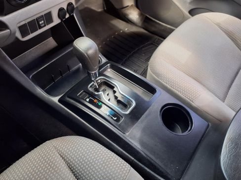 Used 2012 Toyota Tacoma 4x4 Regular Cab image 17