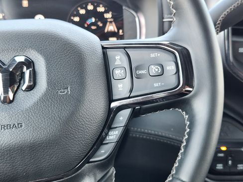 Used 2025 RAM 3500 Limited AWD/4WD image 30