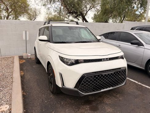 Used 2023 Kia Soul EX FWD image 4