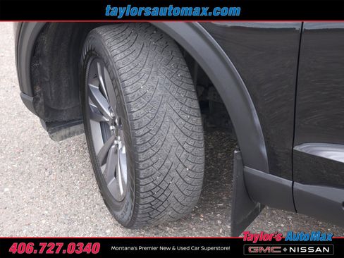 Used 2022 Ford Explorer XLT w/ XLT Sport Appearance Package image 41