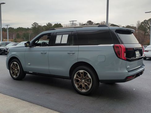 Used 2025 Ford Expedition King Ranch image 8