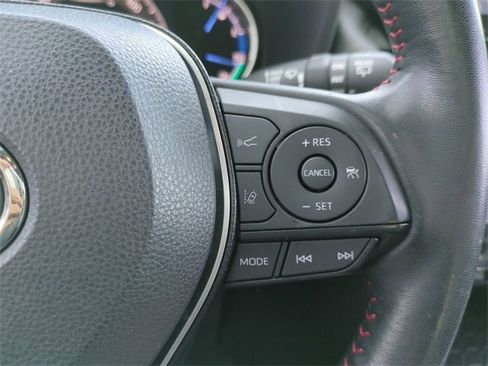 Used 2022 Toyota RAV4 SE image 29