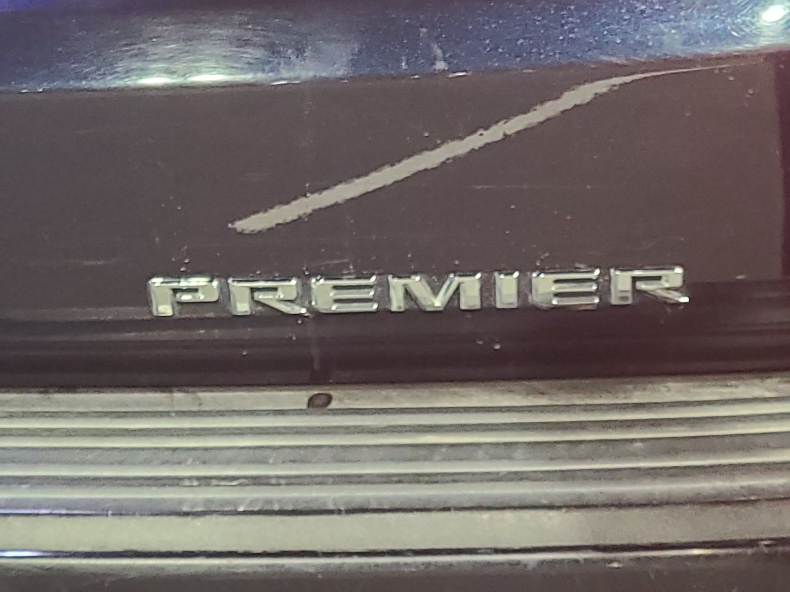 Used 2023 Chevrolet Suburban Premier AWD/4WD image 24
