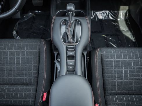 Certified 2025 Honda HR-V Sport image 24