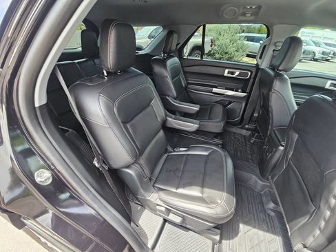 Used 2023 Ford Explorer XLT w/ Equipment Group 202A RWD image 14