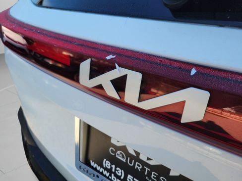 Certified 2024 Kia Seltos S FWD image 32