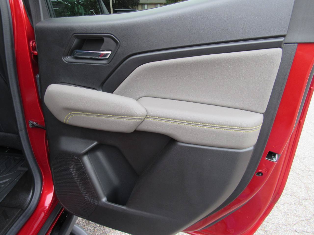 Used 2024 Chevrolet Colorado ZR2 w/ ZR2 Convenience Package III AWD/4WD image 42