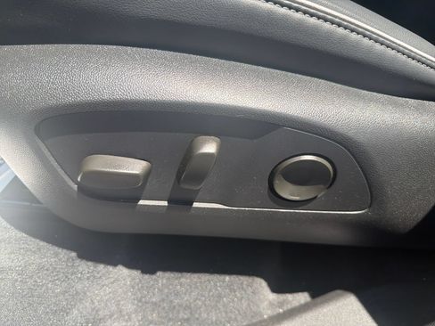 Used 2026 Buick Enclave Preferred AWD/4WD image 38