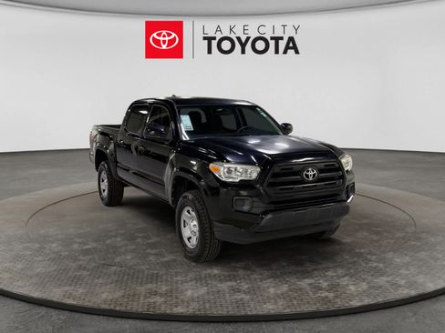 Used 2016 Toyota Tacoma SR RWD image 13