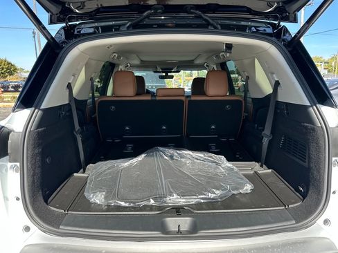 New 2025 Nissan Pathfinder Platinum w/ Cargo Package image 37