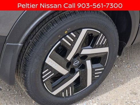 New 2026 Nissan Kicks SV w/ Cold Weather Package FWD image 5