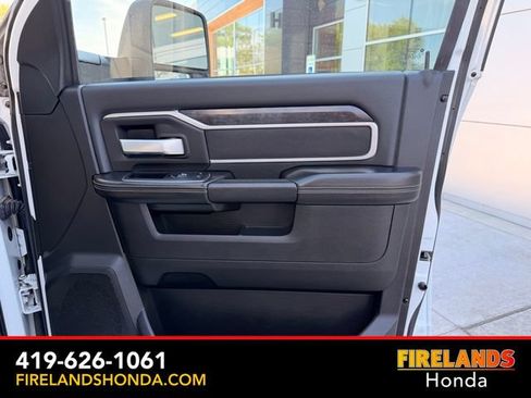Used 2024 RAM 3500 Big Horn AWD/4WD image 14