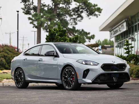 New 2026 BMW M235i xDrive w/ Technology Package AWD/4WD image 1