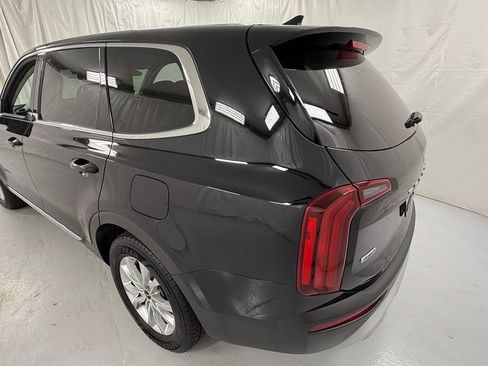 Used 2022 Kia Telluride LX AWD/4WD image 5
